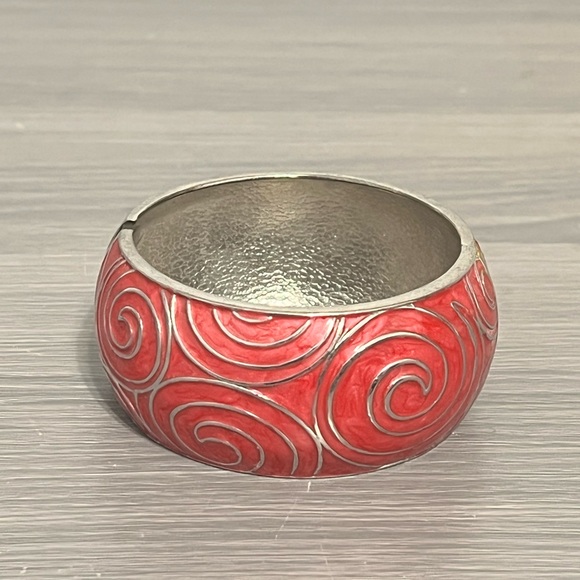 Silver and Pink Enamel Hinged Bangle Bracelet with Swirl Design - Picture 2 of 6